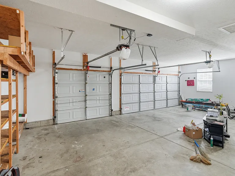4918 Streamside Ct — Photo 49