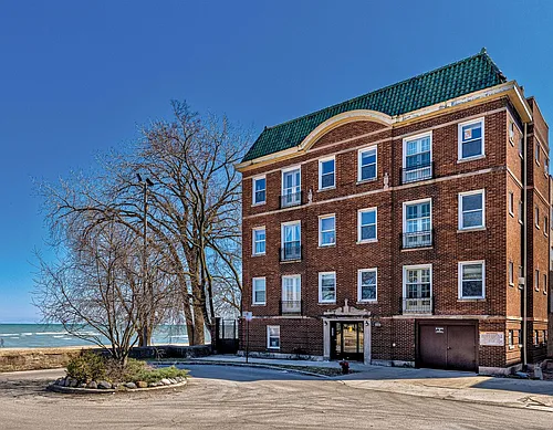 1055 W Pratt Blvd #A2 Photo 1