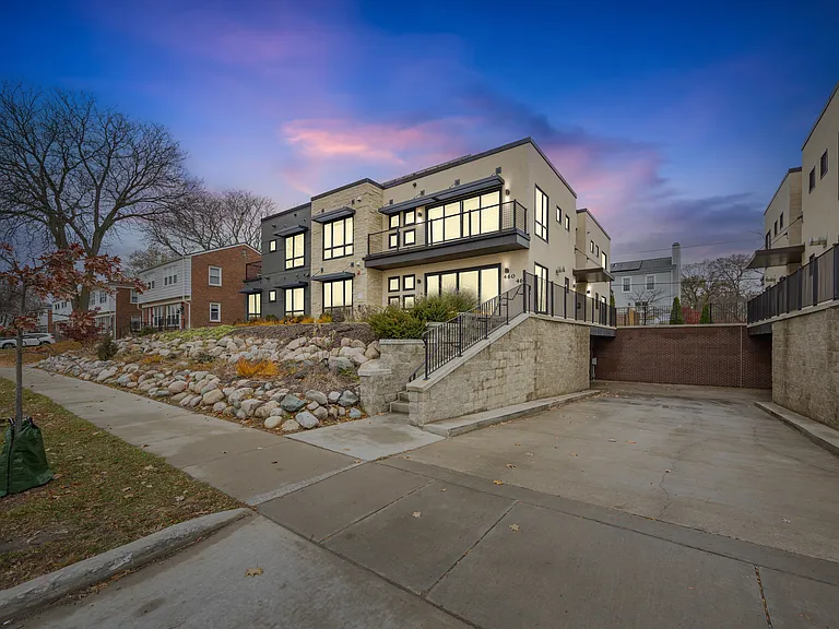 462 W Stadium Blvd #1 — Photo 1