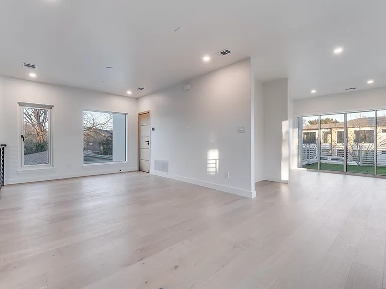 3821 Beechwood Ln — Photo 22