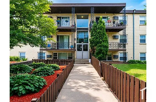 400 Larpenteur Ave W Photo 1