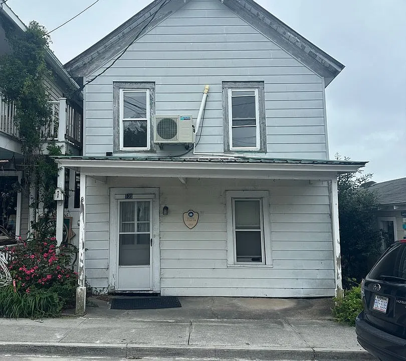 135 Front St