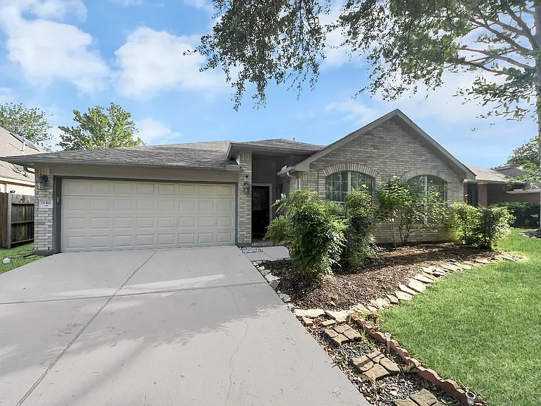 18318 Farriswood Ct — Photo 1
