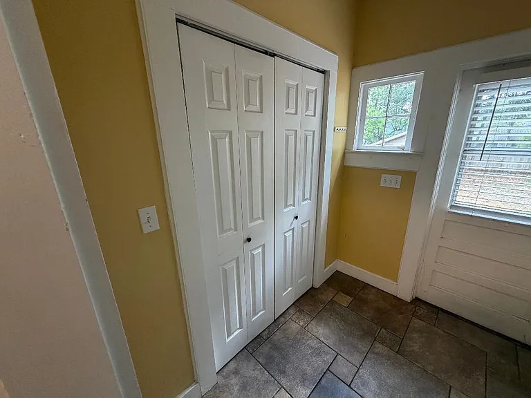 1115 Elmwood St — Photo 16
