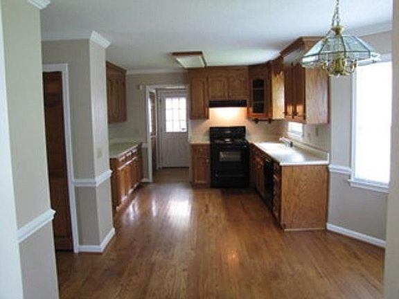 5th image of 113 Plum Creek Ln #1