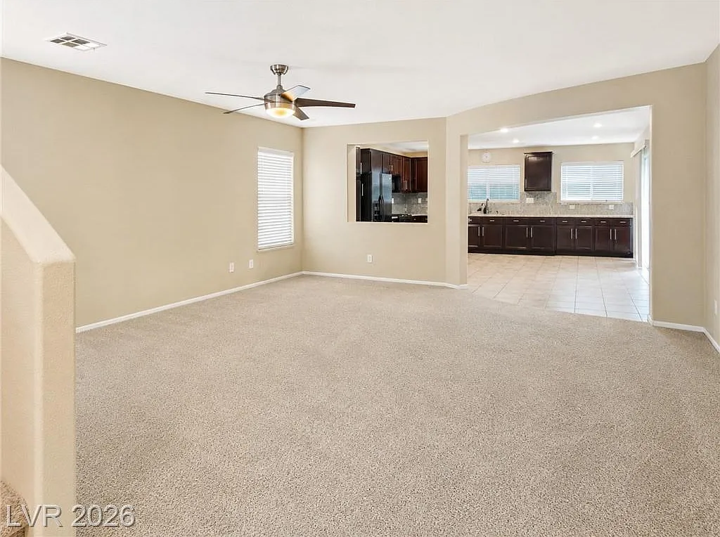 3 bed, 2.5 bath, 1671 sqft, $2,150 — Photo 2