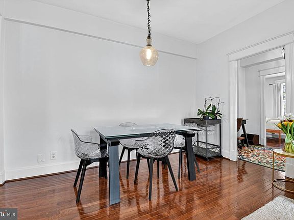 5th image of 2009 Belmont Rd NW APT 303