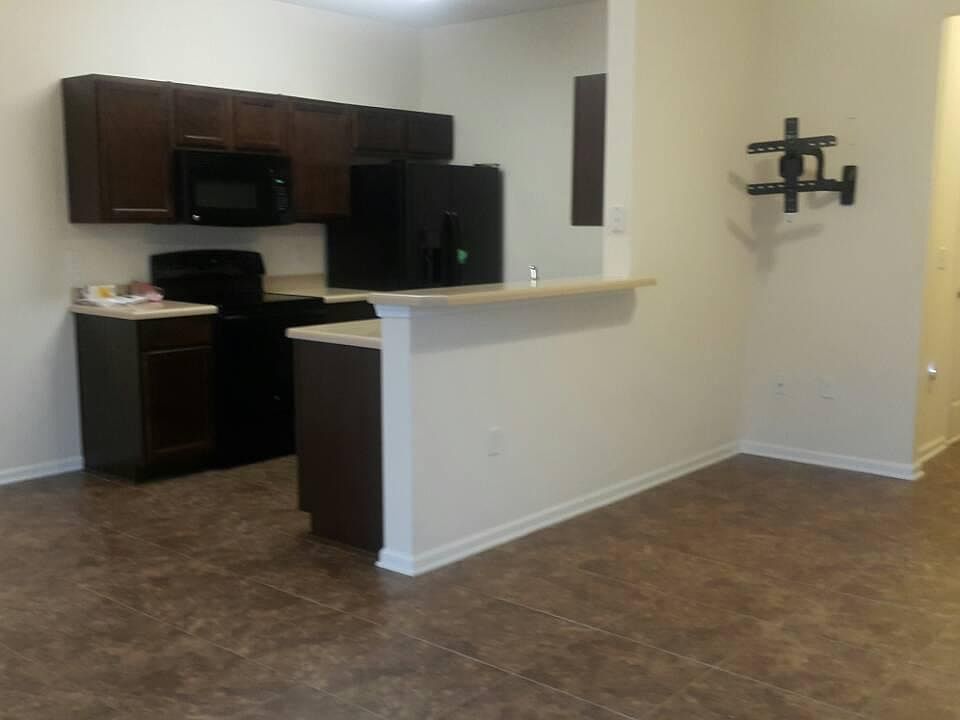 1st image of 75 Moultrie Village Ln