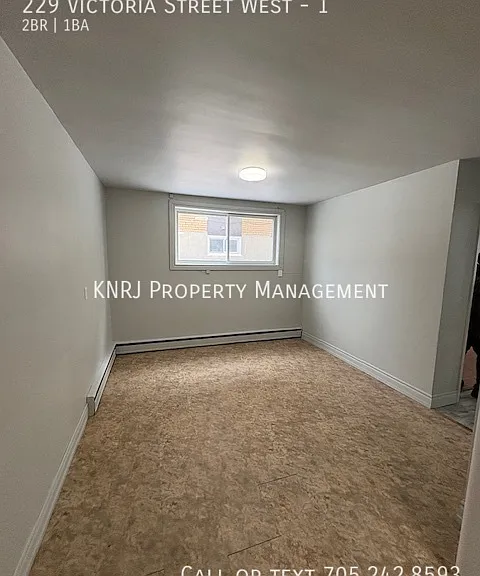 229 Victoria St W #1 — Photo 3