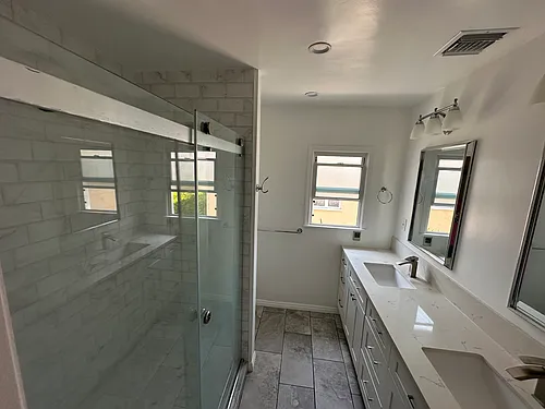 1142 N Isabel St Photo 1