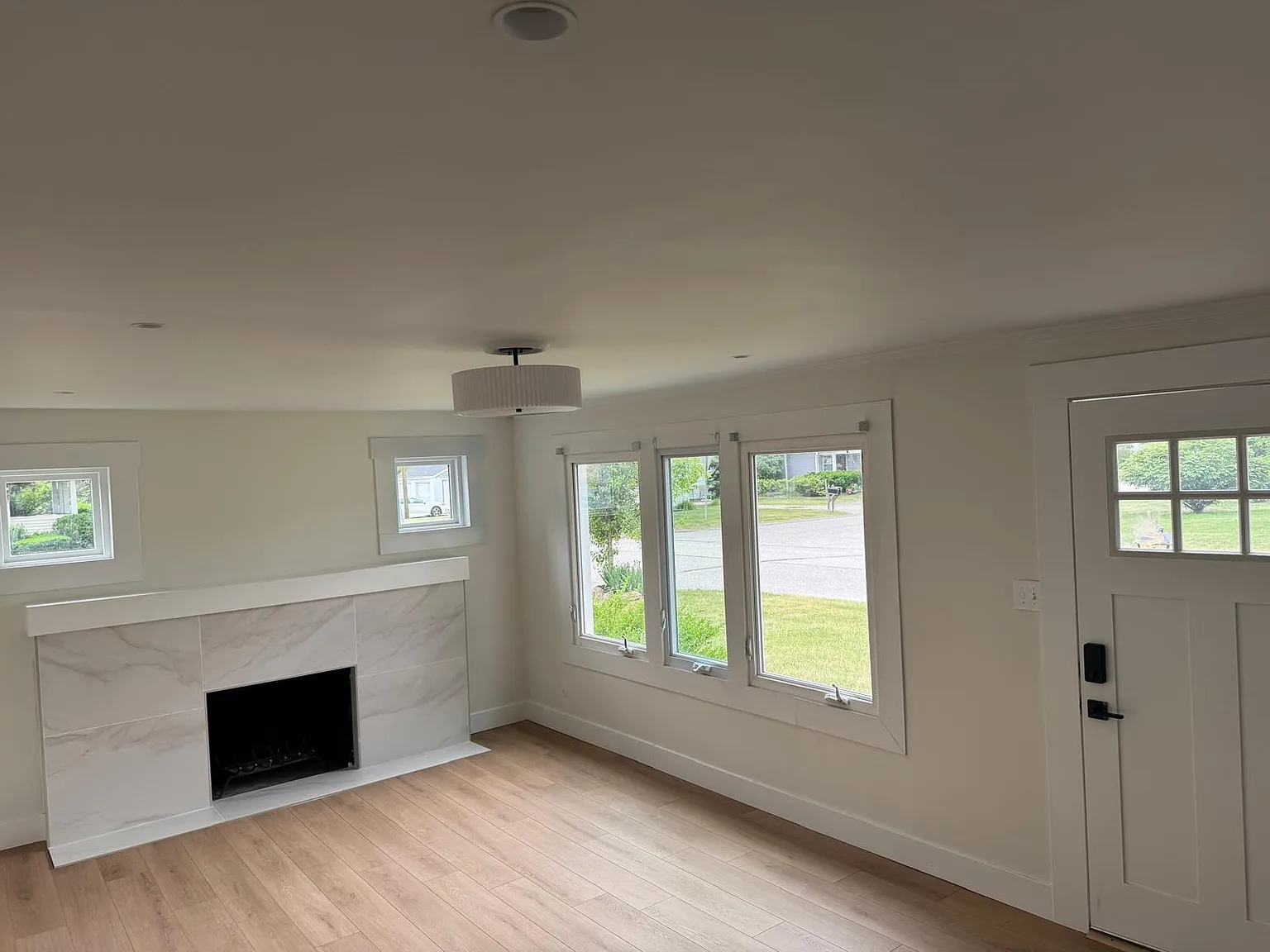 3 bed, 1192 sqft, $2,850 — Photo 4
