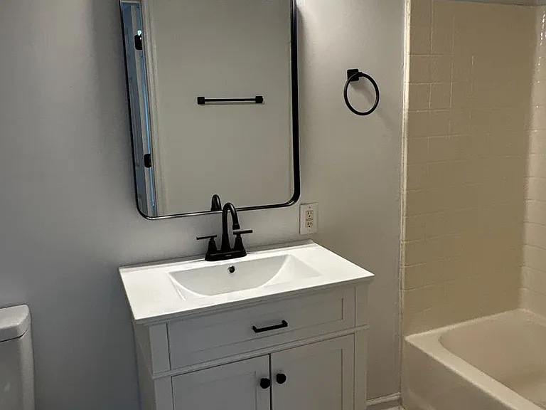 605B N Washington St — Photo 10