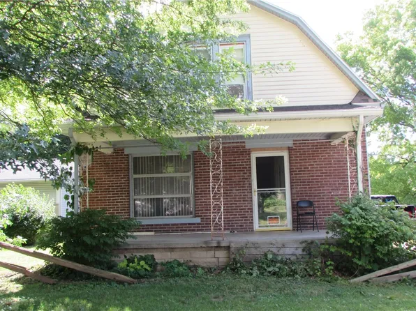 1744 S Jefferson St, Tilton, IL 61833