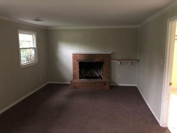 4th image of 3036 Beacon Dr