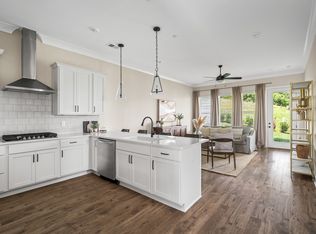 325 Buckwood Ln N, Thompsons Station, TN 37179