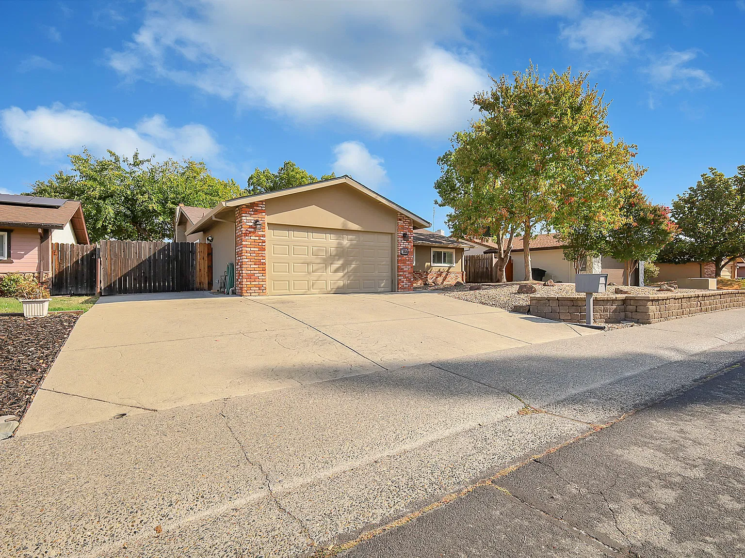 3 bed, 1400 sqft, $2,800 — Photo 3