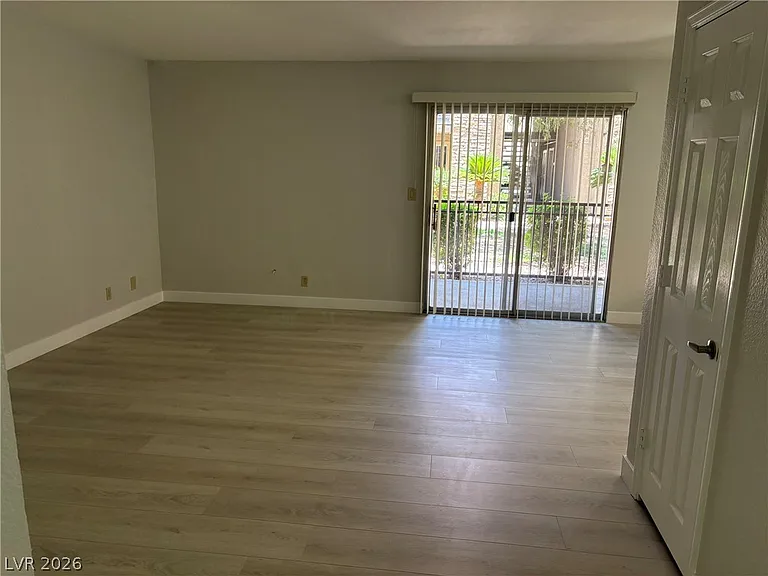 5278 River Glen Dr #411 — Photo 9