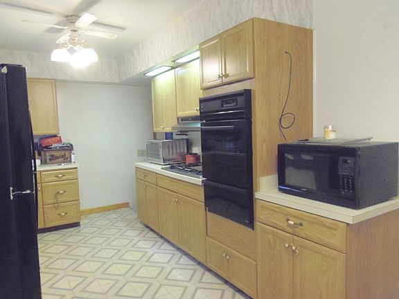 4th image of 5535 W Bryn Mawr Ave