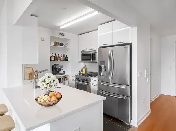 227 W 77th St, New York, NY