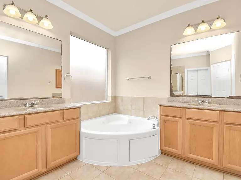2504 Harbor Chase Dr — Photo 20