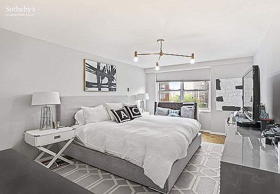 4th image of 155 W 68th St APT 723