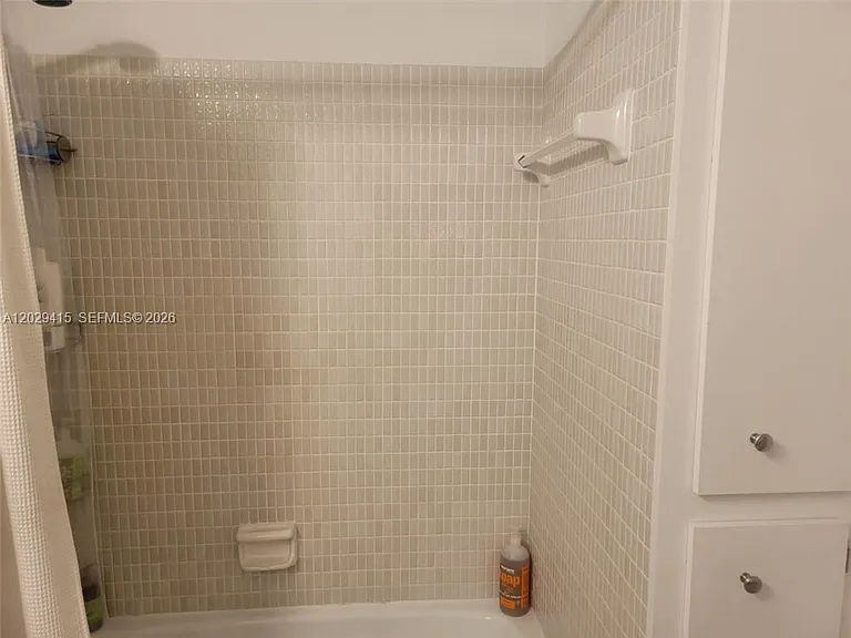 2210 NE 56th Pl #123 — Photo 14