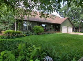 3532 Parkside Cir W, Eau Claire, WI 54701