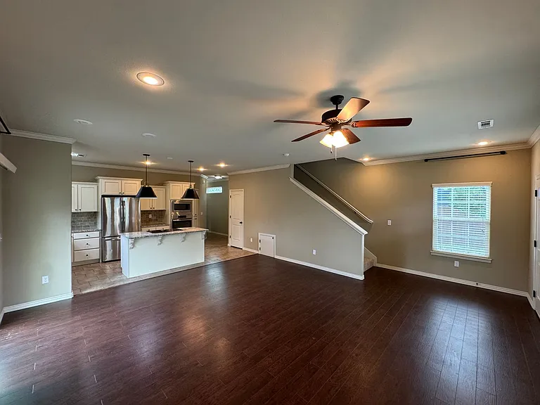 626 N Tennyson Ln — Photo 3