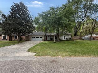 341 Maple Ln, Conroe, TX 77304