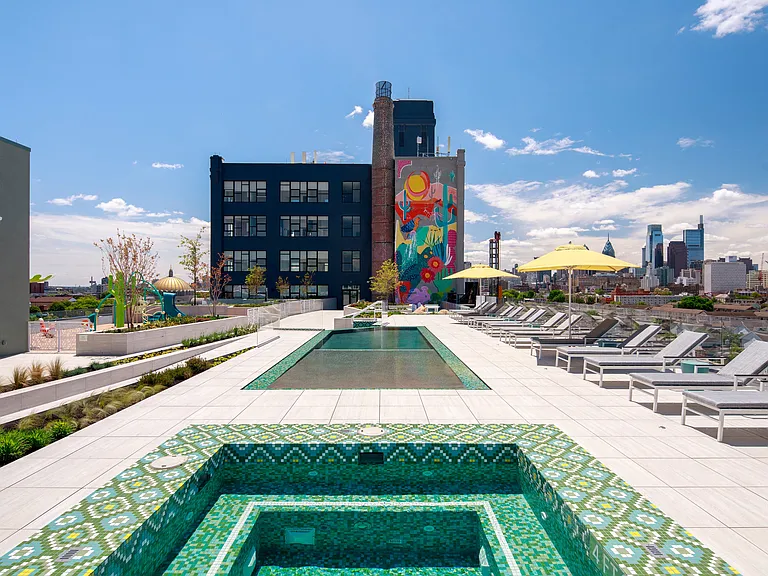 The Poplar Rooftop Pool and Hot Tub