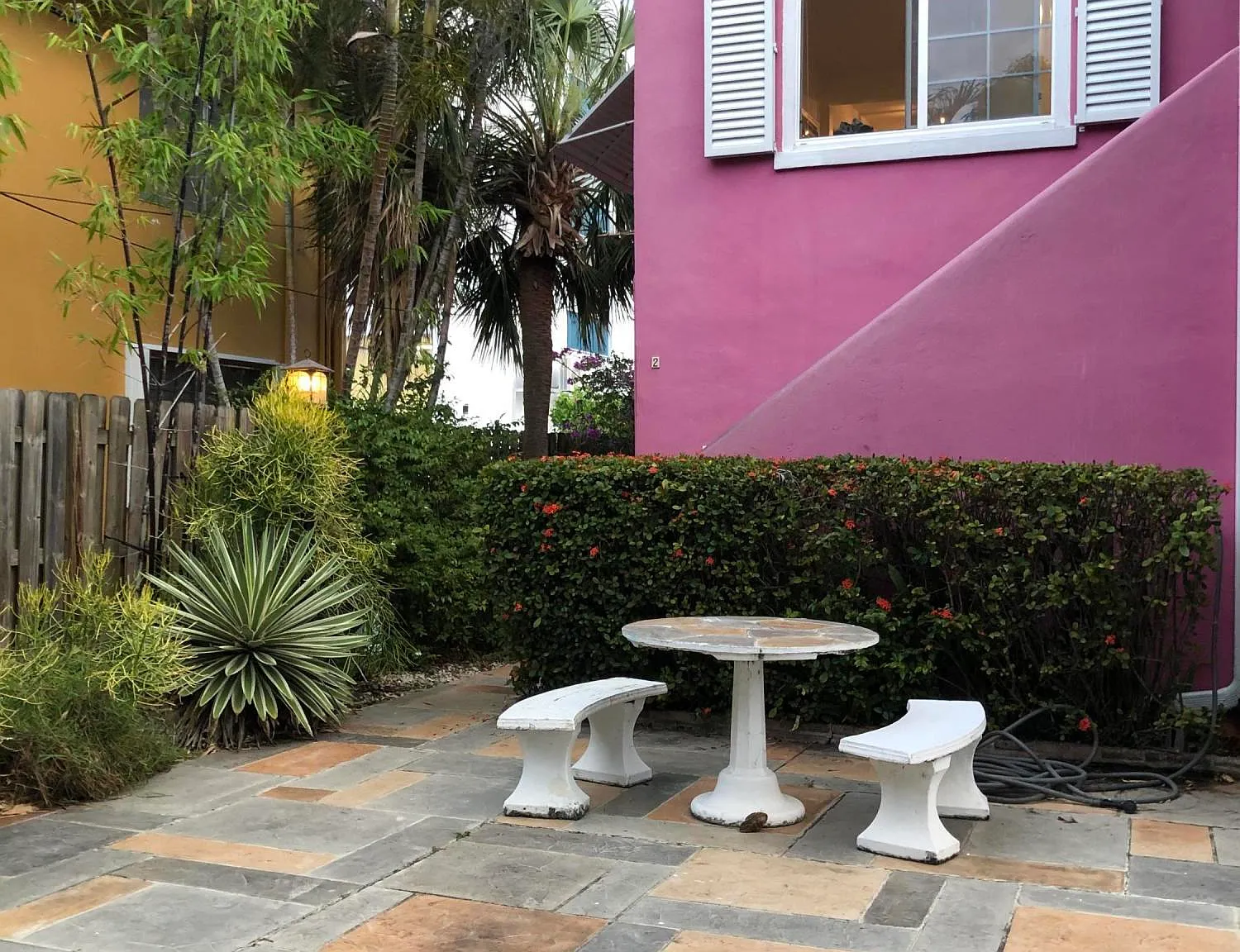2 bed, 1.0 bath, 900 sqft, $1,950 — Photo 3