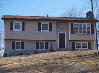 43 Raker Rd, Poughkeepsie, NY 12603