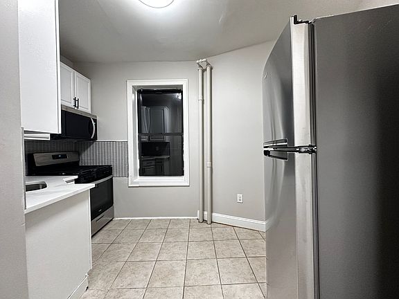 2nd image of 500-02 Baldwin Ave #41