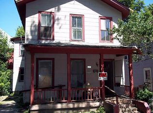6 Lincoln Ave, Silver Creek, NY 14136