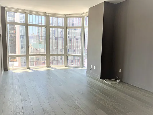 Rented by Halstead Real Estate | media 38