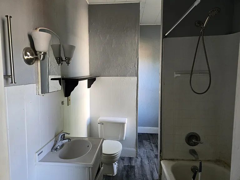 208 Atlantic Ave N #2 — Photo 5