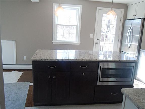 3rd image of 70 siasconset