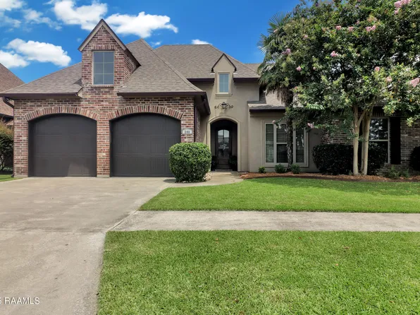 200 Copper Ridge Dr, Youngsville, LA 70592