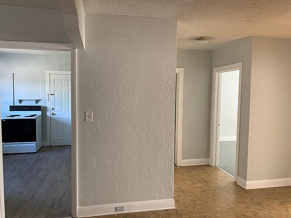 3rd image of 2905 N Nebraska Ave #3