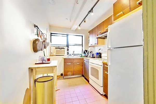 Rented by Brick&Mortar | media 4