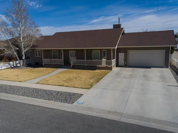 926 33rd St, Cody, WY 82414