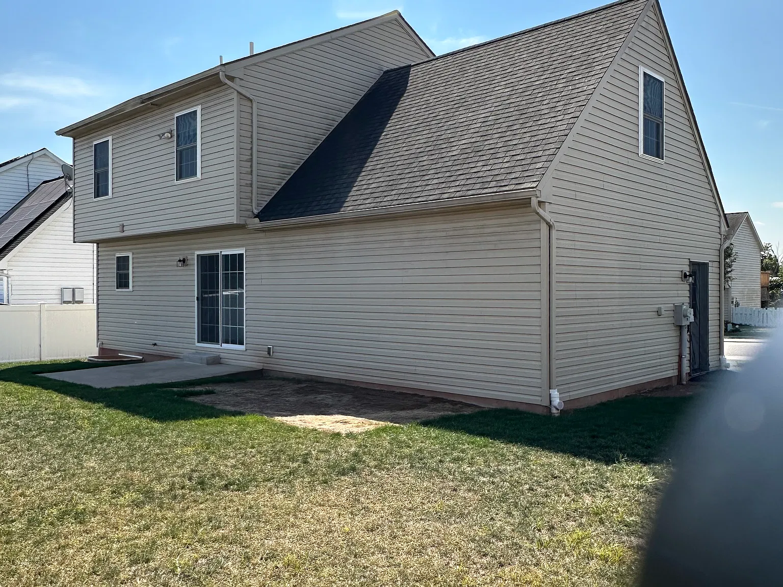 4 bed, 2.5 bath, $2,500 — Photo 4