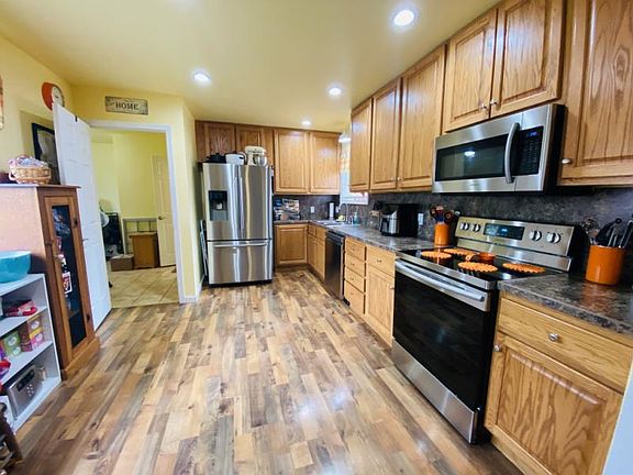 5th image of 3375 Washington St