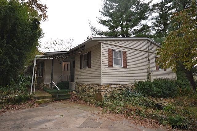1st image of 10 E Locust St