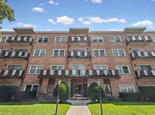 5005 Enfield Ave APT 108, Skokie, IL 60077
