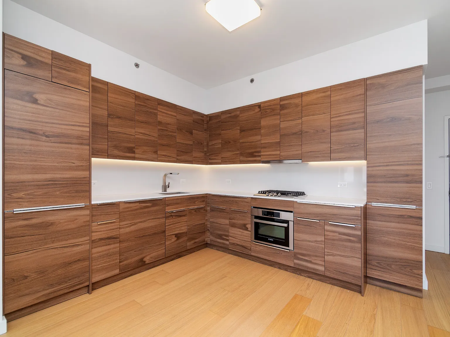 171 Suffolk Street — Photo 3