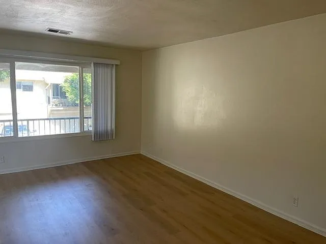 1630 Sycamore Dr #3 — Photo 15