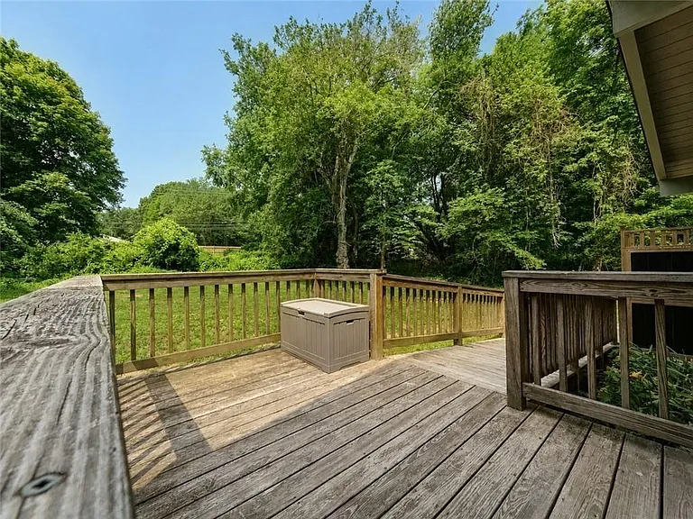 35 Sunset Ave — Photo 10