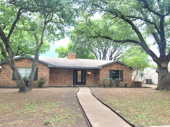104 Auburn Dr, Waxahachie, TX 75165