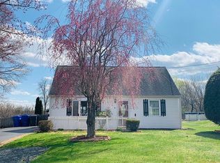 32 King Ct, Enfield, CT 06082